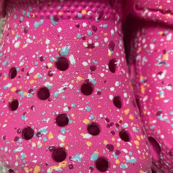 Toddler Pink Crocs with Multicolor Paint Splatter Design, Size:9, EUC - Picture 2 of 8